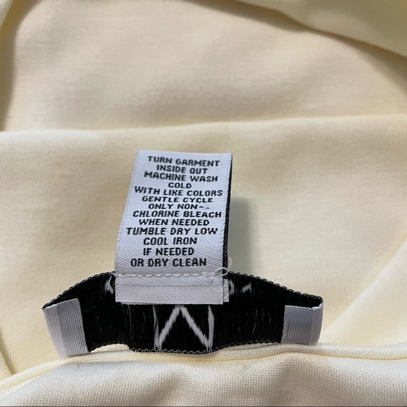 Magaschoni Cream Neutral Soft Cinched Waist Crop Crewneck Sweatshirt. Medium - Picture 9 of 10